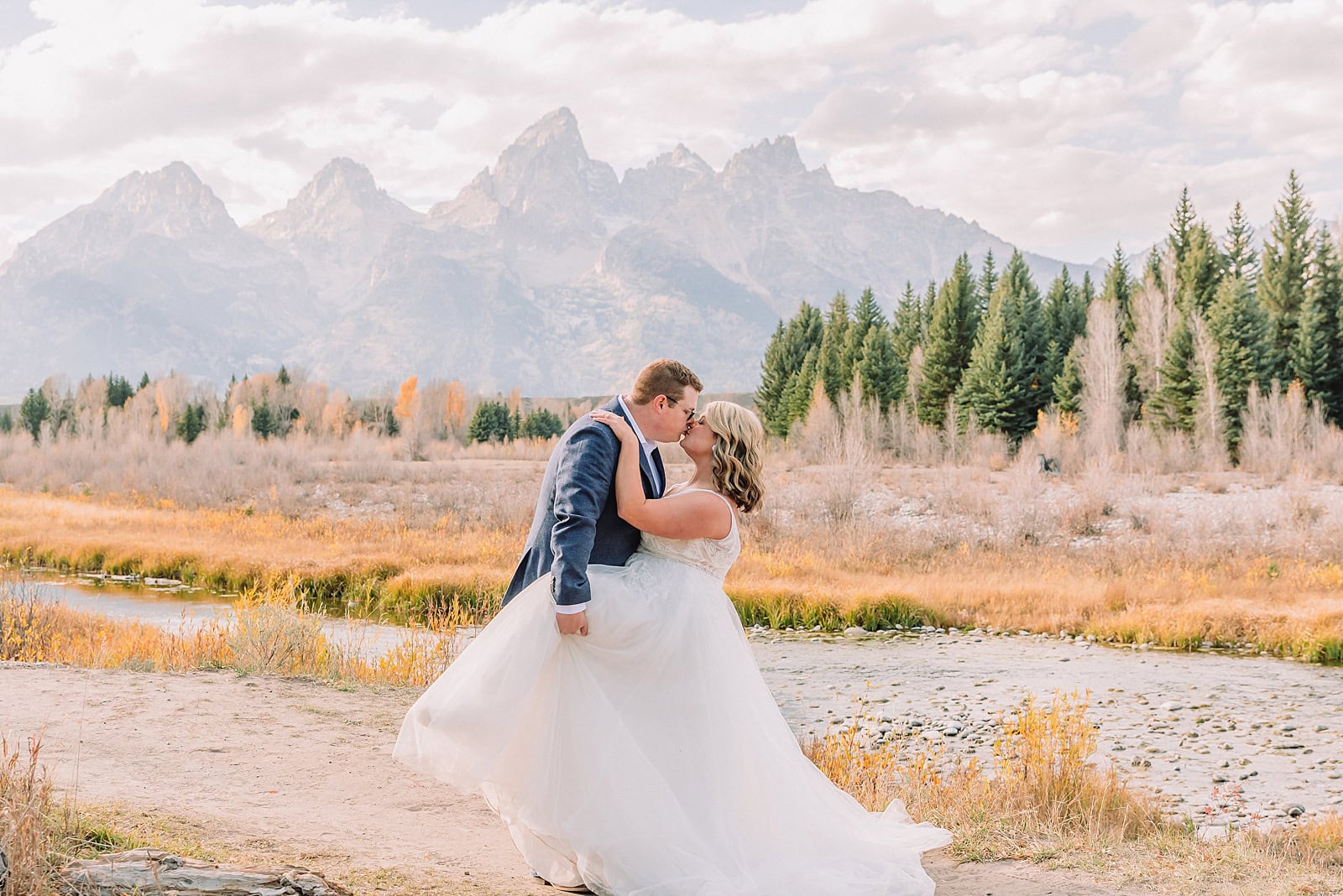 jackson hole wedding elopement packages elope in jackson hole wyoming elope jackson hole jackson hole wedding photography schwabacher landing wedding