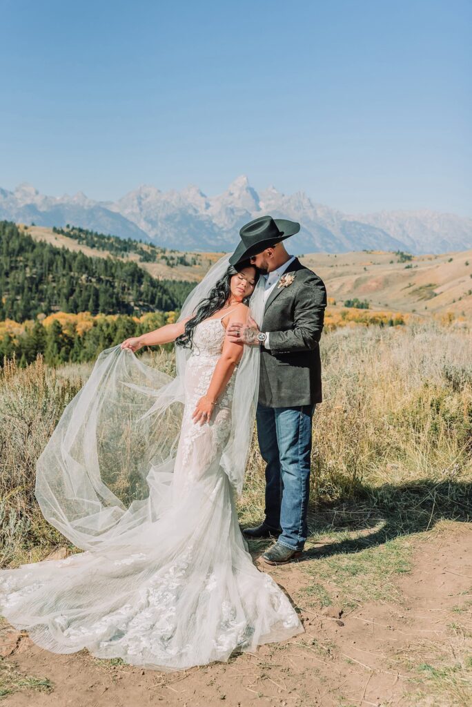 eloping in jackson hole wyoming wyoming elopement photographer micro wedding jackson hole jackson hole wedding photographers elopement jackson hole wyoming small wedding jackson hole the wedding tree in bridger teton national forest morning wedding fall wedding Autumn wedding in Jackson Hole