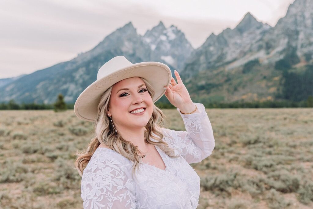 wedding pose wedding tips for brides elope wyoming poses for couples
