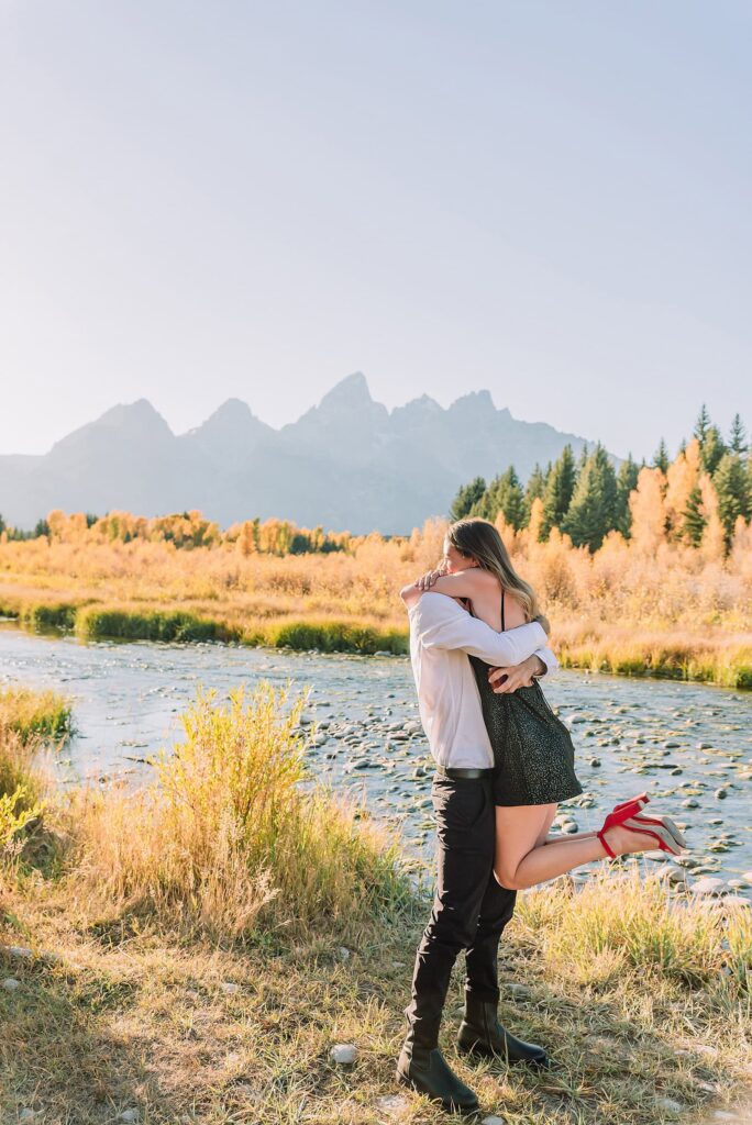 jackson hole engagement photographer grand teton engagement photos jackson wyoming engagement photos fall photo outfit ideas fall engagement pictures jackson hole photographer jackson hole proposal photographer engagement photographer near me wedding proposal