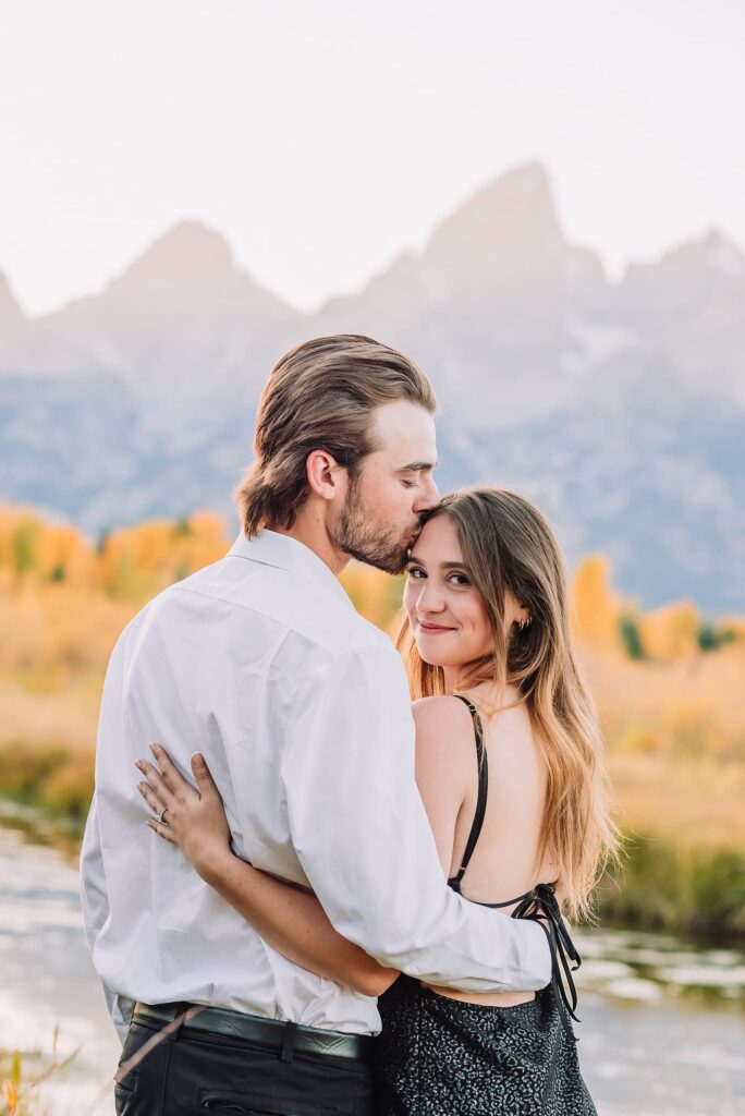 poses for couples jackson hole proposal photographer fall engagement photo outfits engagement photography near me wyoming photographer grand teton engagement photos grand teton engagement photographer