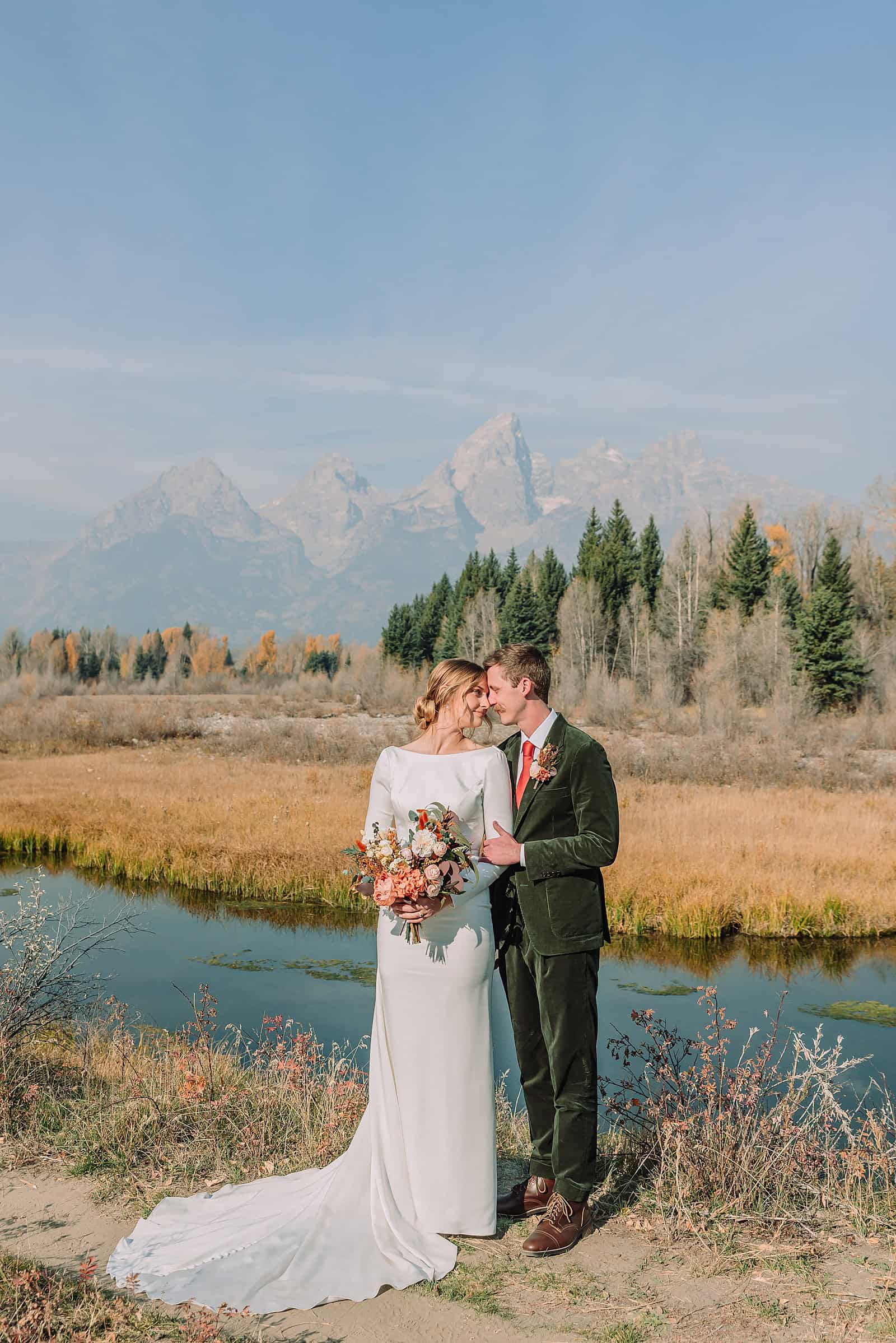 Jackson Wyoming Micro Wedding grand teton elopement photographer jackson hole elopement wedding ceremony tips micro wedding jackson hole Jackson Hole fall wedding Fall wedding in Wyoming Romantic fall elopement in the Tetons