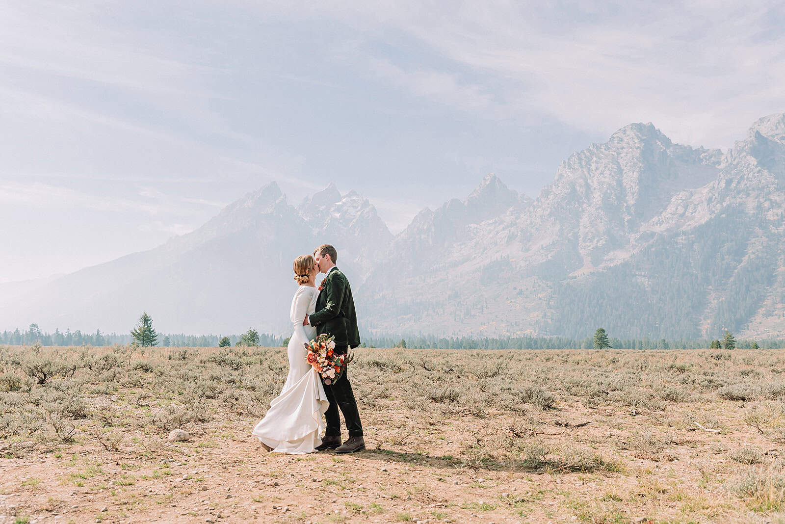 Jackson Wyoming Micro Wedding grand teton elopement photographer jackson hole elopement wedding ceremony tips micro wedding jackson hole Jackson Hole fall wedding Fall wedding in Wyoming Romantic fall elopement in the Tetons