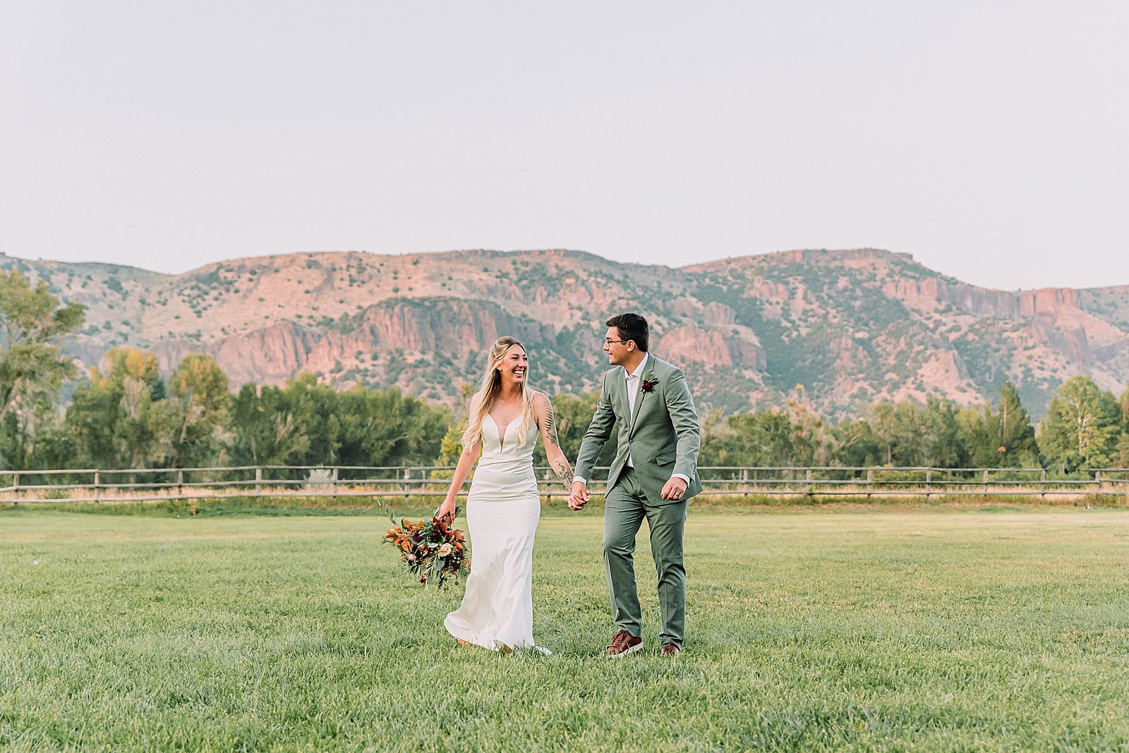 Idaho Wedding Photographer Snake River Meadows Wedding Wedding Venues in Idaho Wedding Photographers in Idaho Rexburg Idaho Photographer Idaho Falls Wedding Photographer Wedding Venues in East Idaho Outdoor Wedding Venue Indoor Wedding Venue Autumn wedding in Idaho
