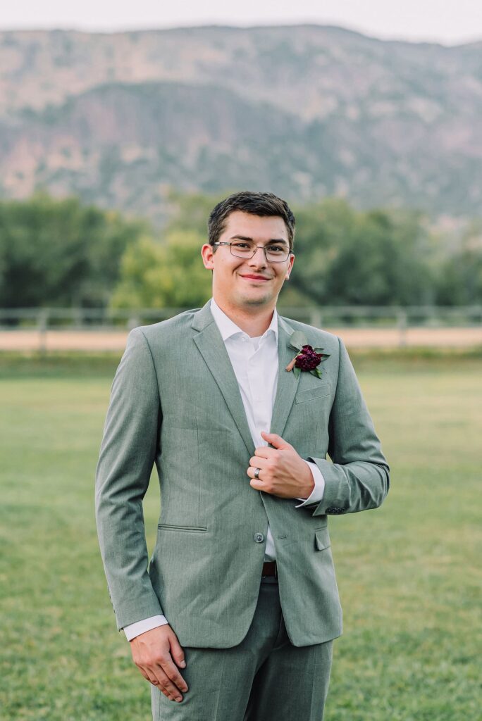 Idaho Photographer Near Me Island Park Wedding Photographer Rexburg Wedding Photographer Micro Wedding in Idaho Jackson Hole Weddings Fall Wedding