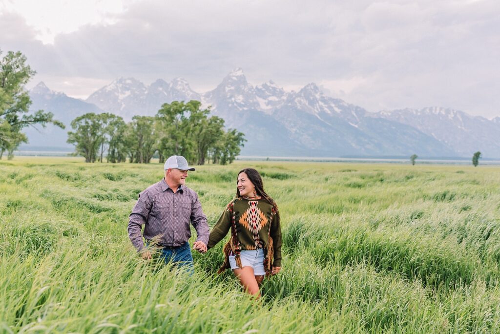What to Wear for Your Grand Teton Engagement Photos