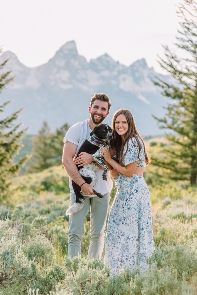 jackson hole engagement photographer grand teton engagement photos jackson wyoming engagement photos fall photo outfit ideas fall engagement pictures jackson hole photographer jackson hole proposal photographer engagement photographer near me