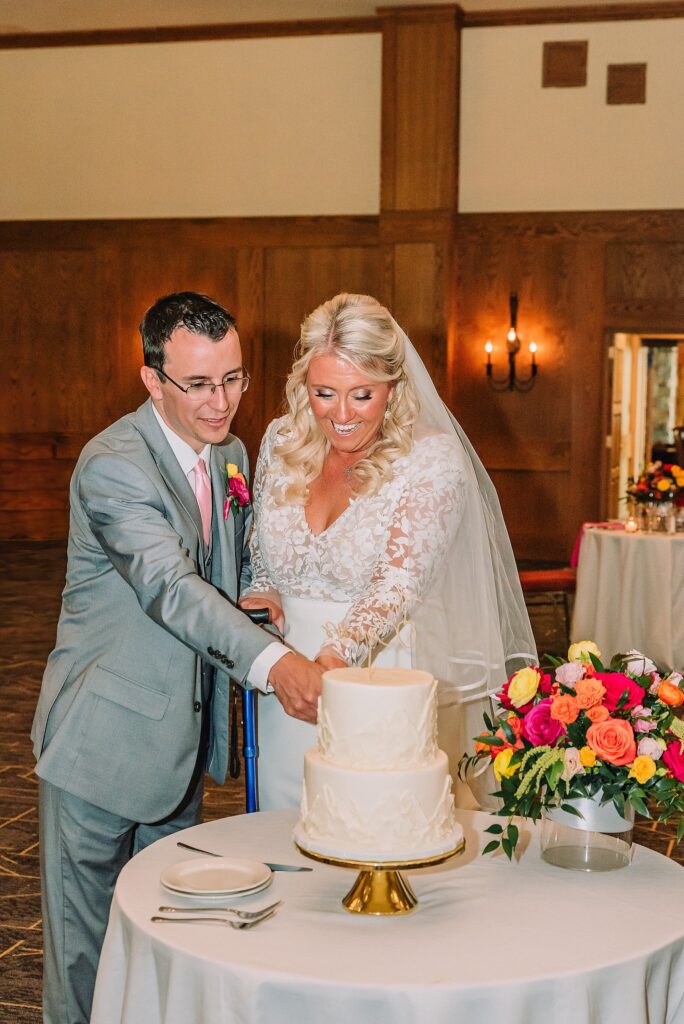 Jackson Lake Lodge wedding with Mount Moran view July wedding at Jackson Lake Lodge Wyoming Wyoming destination wedding in the Tetons outdoor wedding ceremony in Grand Teton National Park
