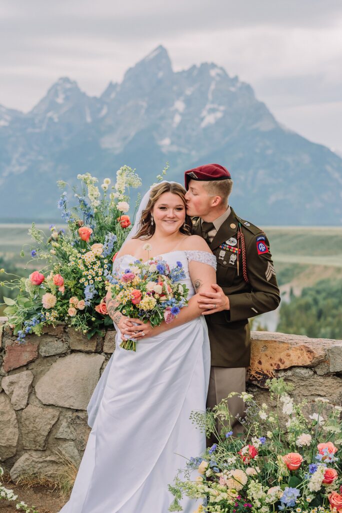 jackson hole wedding photographers wedding ceremony tips eloping in jackson hole wyoming non traditional wedding ideas wyoming elopement photographer snake river overlook