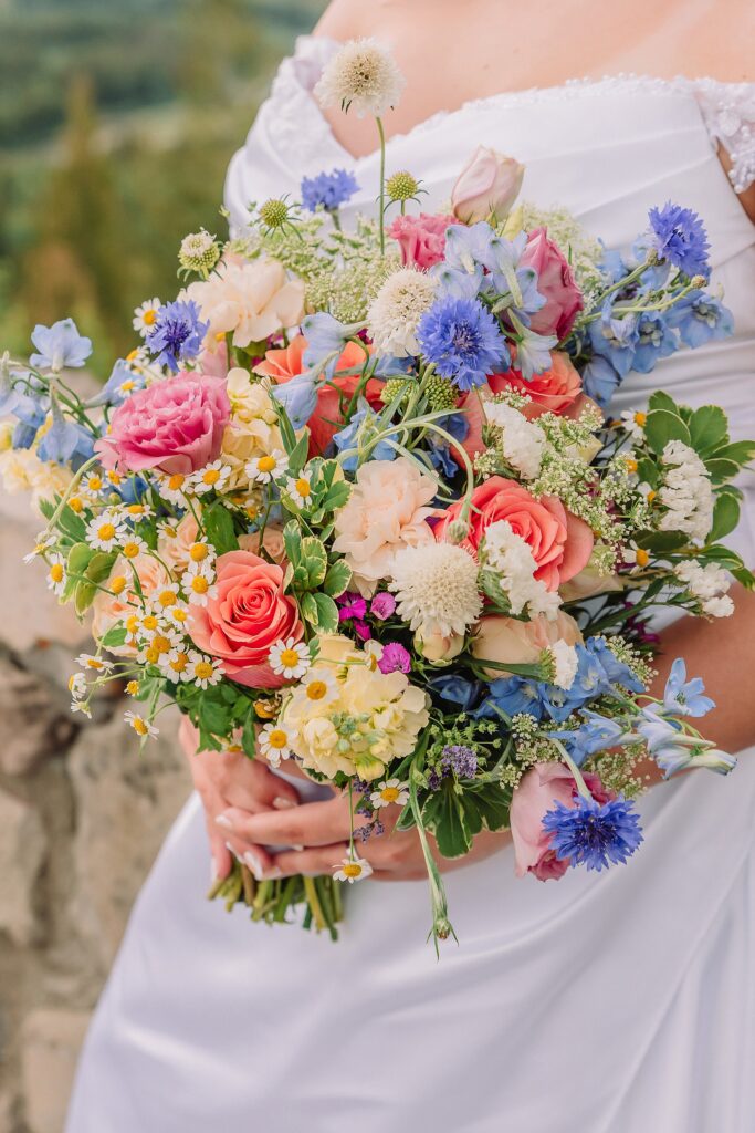 grand tetons elopement photographer eloping in jackson hole wyoming small wedding jackson hole summer wedding in grand teton national park snake river overlook wedding ceremony