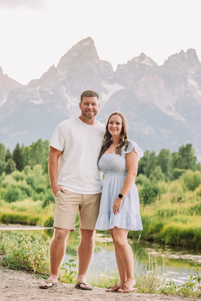 Schwabacher Landing family photos summer Grand Teton National Park family photographer what to wear for mountain family photos blue and white family photo outfits summer family session Jackson Hole