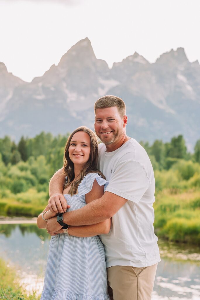 Schwabacher Landing family photos summer Grand Teton National Park family photographer what to wear for mountain family photos blue and white family photo outfits summer family session Jackson Hole