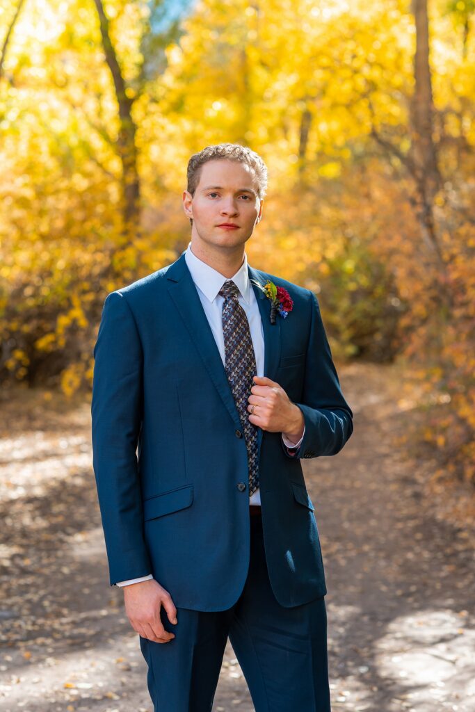 vintage wedding dress fall photography Utah autumn wedding couple portraits Utah fall foliage wedding couple portraits Southern Utah Wedding Photographer Fall Wedding Photography Utah Salt Lake Wedding Photographer