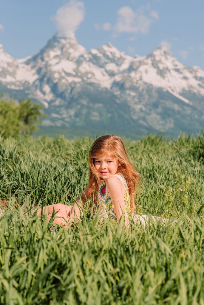 Grand Tetons family photos with kids western family photoshoot Grand Tetons best time for family photos Grand Tetons Mormon Row family photography session Grand Tetons mountain backdrop family photos