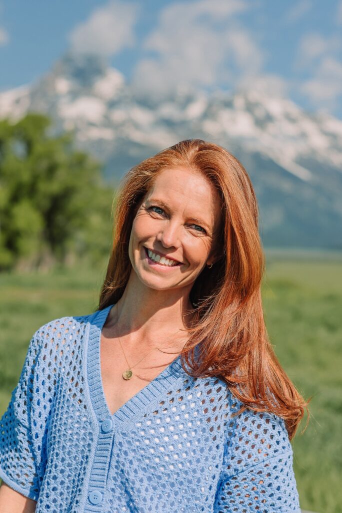 Grand Tetons family photos with kids western family photoshoot Grand Tetons best time for family photos Grand Tetons Mormon Row family photography session Grand Tetons mountain backdrop family photos
